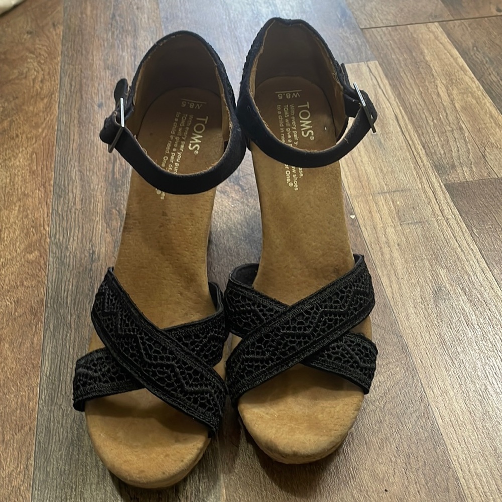 TOMS Womens Black Macrame Cross Ankle Strap Cork Wedge Heel Platform Sandal 8.5